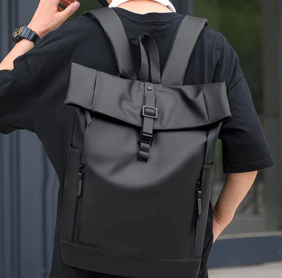 🎒 SAC À DOS PREMIUM – ÉLÉGANCE & MODERNITÉ 🖤