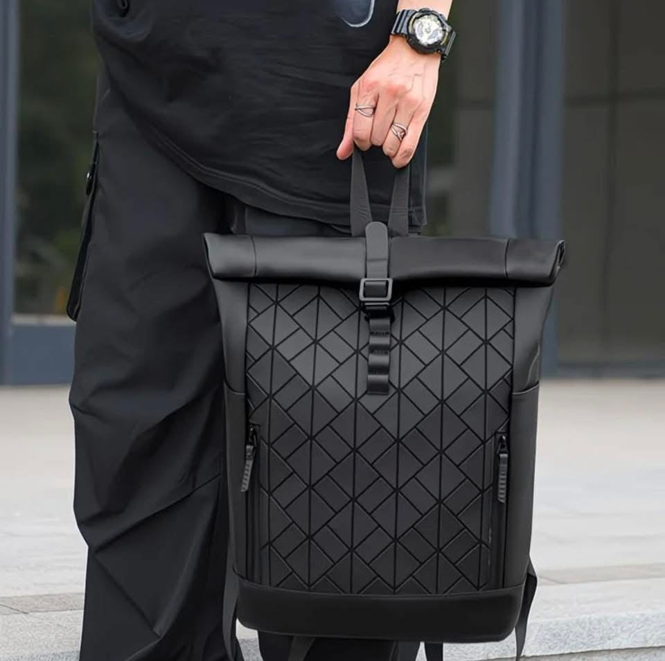 🎒 SAC À DOS PREMIUM – ÉLÉGANCE & MODERNITÉ 🖤