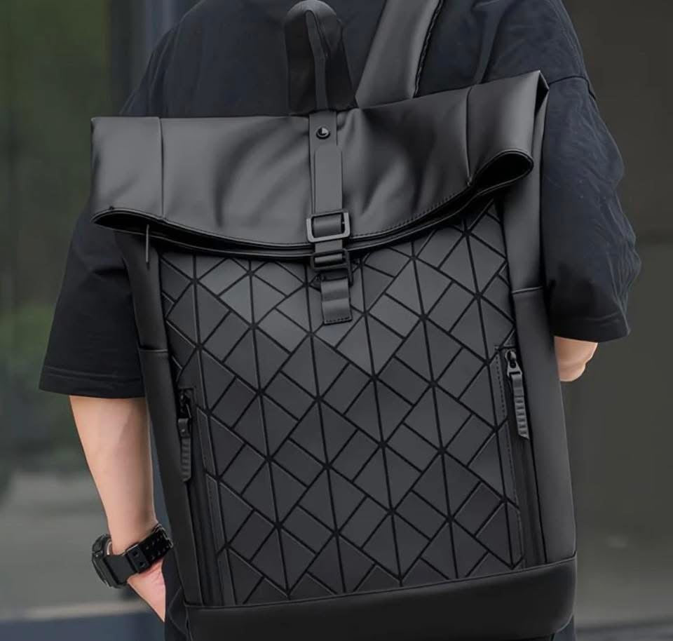 🎒 SAC À DOS PREMIUM – ÉLÉGANCE & MODERNITÉ 🖤