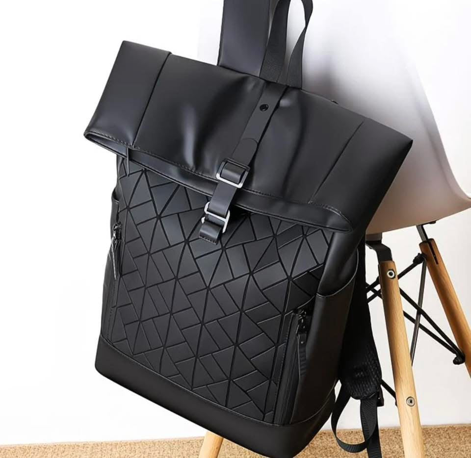 🎒 SAC À DOS PREMIUM – ÉLÉGANCE & MODERNITÉ 🖤